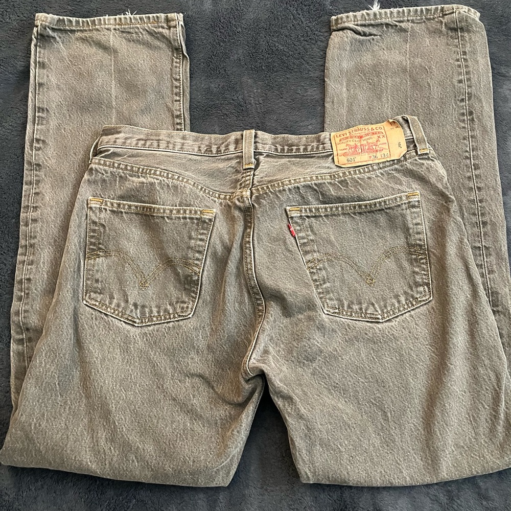 Levi's Jeans - Picture 3 of 7